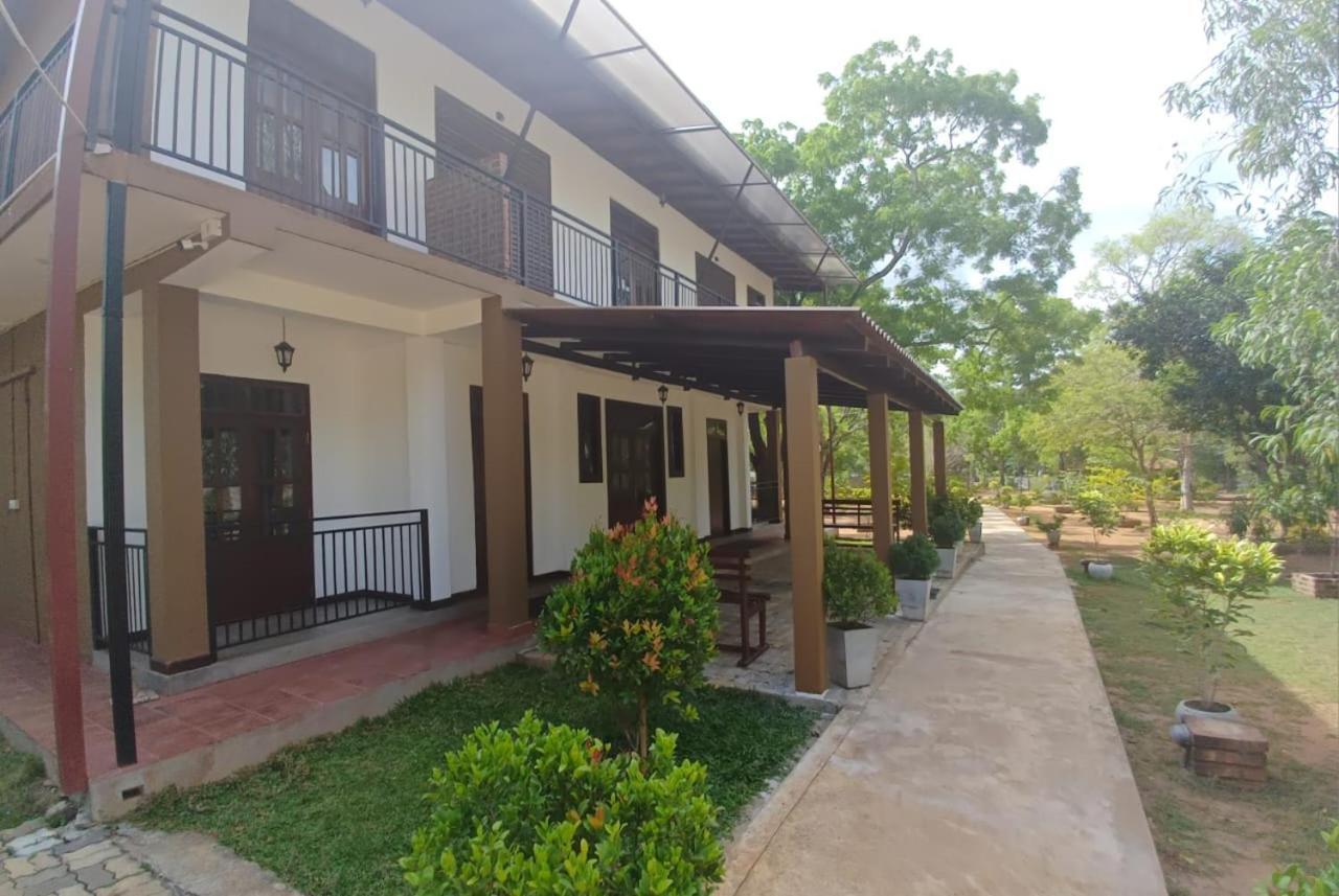 Forest Edge Villa Anuradhapura Luaran gambar