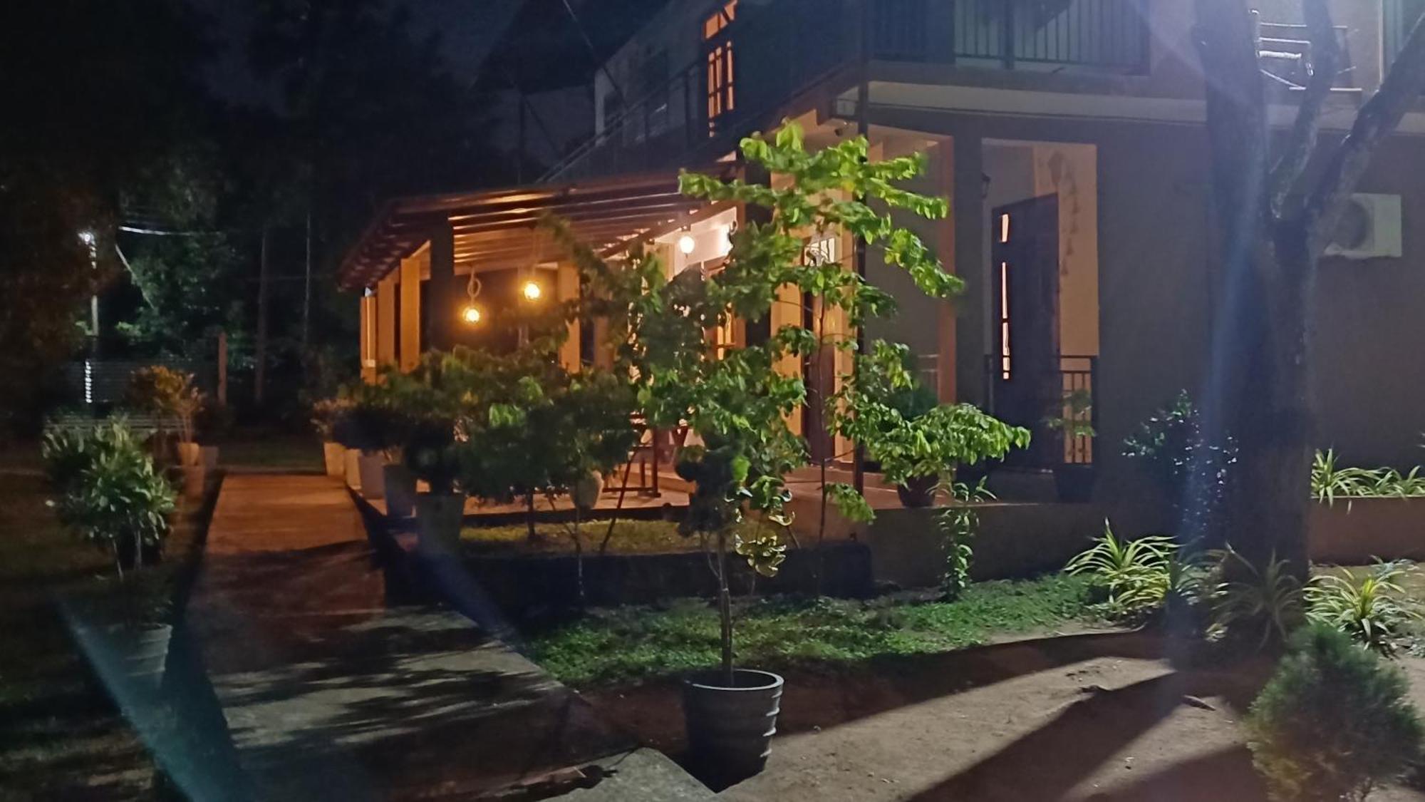 Forest Edge Villa Anuradhapura Luaran gambar